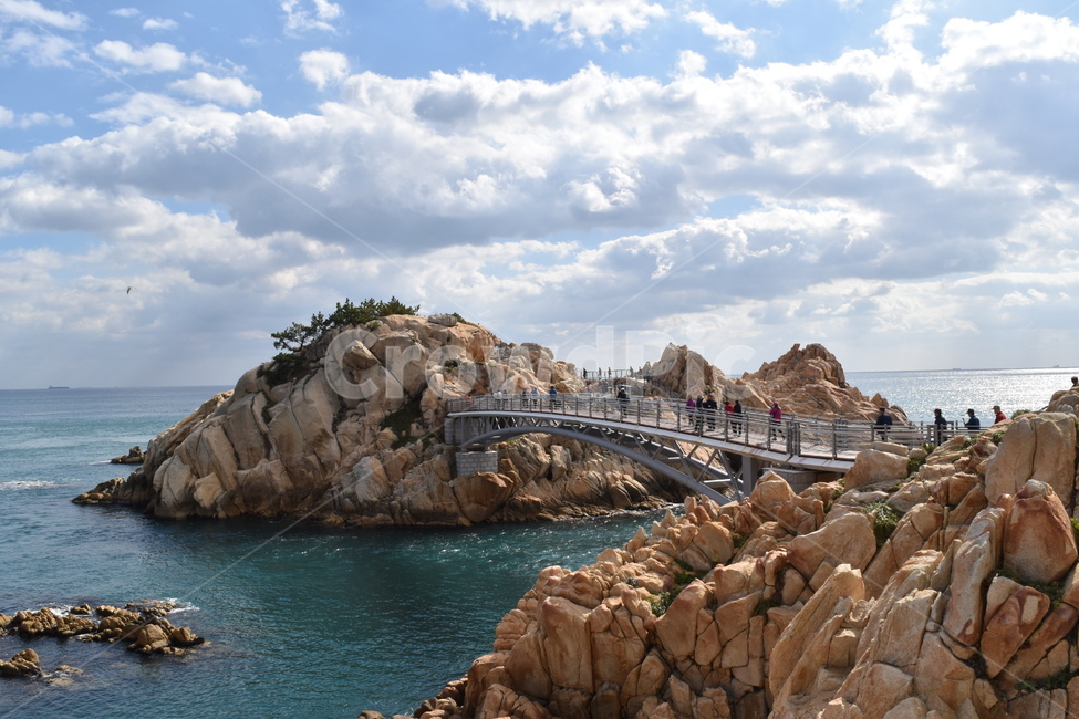 대왕암,바다,울산,여행,관광,구름,sea,ulsan,korea,ocean,sky,cloud,bridge,trip,tour,자연,풍경,nature,landscape,사람들,대중,군중,other people,crowd,promontory,곶