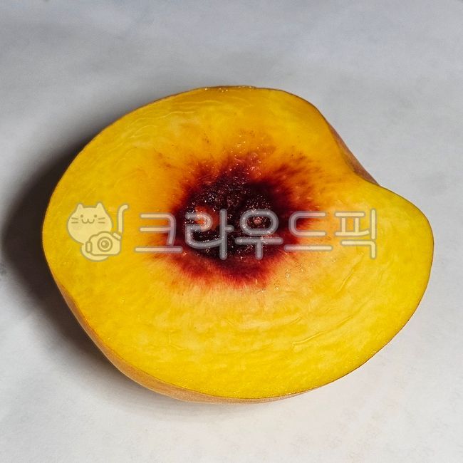 복숭아,복숭아단면,열매,과일,음식