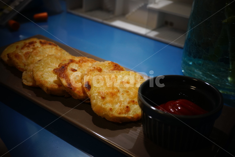 음식,고구마튀김,건축물,미니어처,food,sweetpotato,structure,모형,미니,파랑,노랑,감자,튀김,케첩,음식,식재료,요리,food,cook,meal,dishes,food reserves