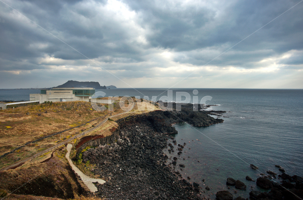 섭지코지,제주,서귀포시,해안사구,코지,코지곶,붉은오름,화산재,관광지,명승지,바다,구름,자연,자연,풍경,nature,landscape,한국자연풍경,한국자연경관,korea nature landscape,제주도,jeju,jeju island,promontory,곶,outdoors,옥외,land,땅
