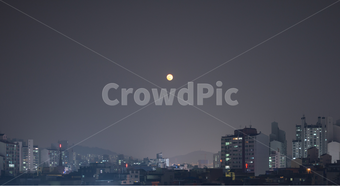 야경,도시야경,달,보름달,밤하늘,하늘,조명,빛공해,스카이라인,도심,밤,저녁,풍경,경치,서울,아파트,건물,야경,밤,풍경,nightscape,night,landscape,도시,city,한국도시풍경,한국도시경관,korea cityscape,nature,자연,outdoors,옥외,space,공간,moon,astronomy,천문학,universe,우주,outer space,대기권 밖
