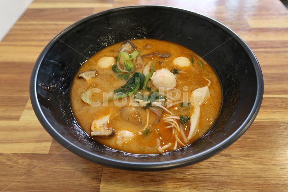 마라탕,중국,중국음식,spicyhotpot,버섯,새우,완자,채소,고기,마라,그릇,청경채