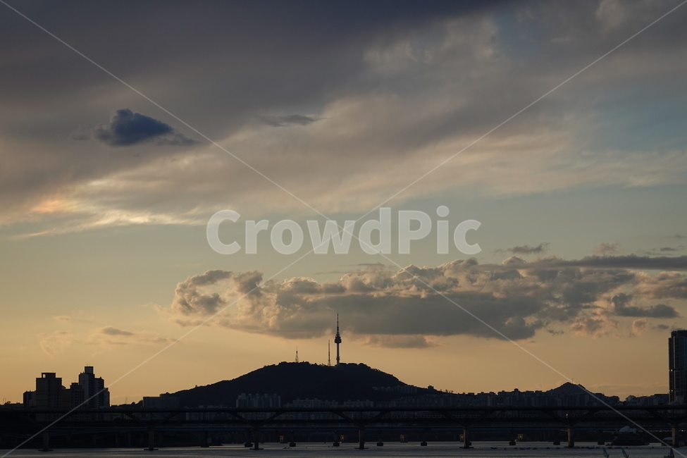 노을,한강공원,석양,풍경,sunset,sky,야경,nightview,도시,풍경,city,landscape,한국도시풍경,한국도시경관,korea cityscape,랜드마크,landmark,tourist attraction,한국랜드마크,한국관광지,한국명소,korea landmark,korea tourist attraction,실루엣,그림자,silhouette,shadow,nature,자연,outdoors,옥외