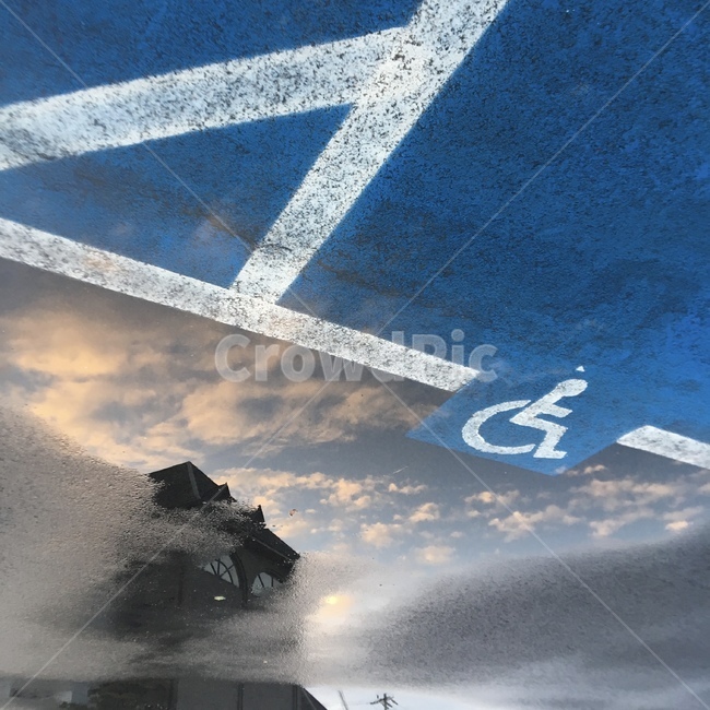 장애인,장애인주차,포용,비,하늘,구름,sky,rain,주차장,장애인주차구역
