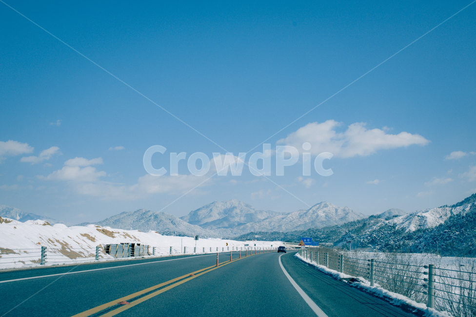 road,도로,highway,freeway,고속도로,tarmac,타맥,asphalt,아스팔트,풍경,구름,하늘,교통,교통수단,traffic,transportation