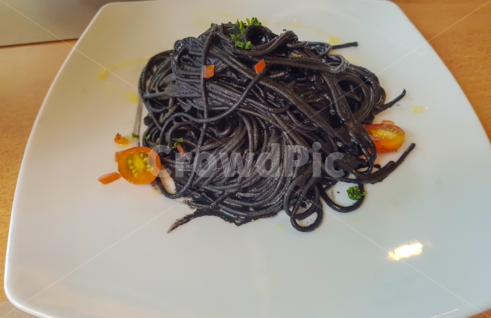 스파게티,오징어먹물,음식,요리,식사, 디저트,간식,맛있는,신선한,싱싱한,건강한,샐러드,면류,중식,양식,푸드,브런치,맛,배경,바탕,맛좋은,food,cook,Foodingredients,meal,meat,korea,korean,dessert,snack,delicious,fresh,coffee,healthy,cafe,fruit,seafood,salad,vegetable,noodles,background,drink,flavor,bread,dish,lunch,dinner,gourmet,cuisine,tasty,sweet,pork,식재료,오징어,먹물,토마토,여행,보라카이,필리핀,squid,Squidink,Tomato,Travel,Trip,Philippines,Boracay,음식,식재료,요리,food,cook,meal,dishes,food reserves,면류,면요리,noodles,양식,서양음식,서양요리,western food,western dishes,western meal,western cook