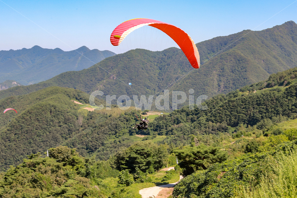 패러글라이딩,산정상,단양군,두산리,패러,글라이딩,자연,풍경,nature,landscape,사람,인물,인간,human,person,스포츠,레저,운동,sports,leisure,exercise,leisure activities,레저 활동,adventure,모험,gliding,활공