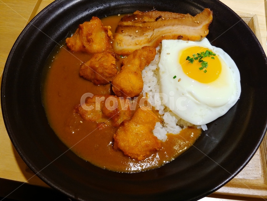치킨가라아게,일본음식,덮밥,치킨가라아게덮밥,계란후라이,카레,음식,식재료,요리,food,cook,meal,dishes,food reserves,일식,일본음식,일본요리,Japanese food,Japanese dishes,Japanese meal,Japanese cook