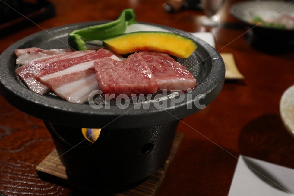야끼니꾸,미니화로,와규,화로,돌판,가정식,고베,소고기,단호박,피망,고기구이,일본,음식,후쿠오카