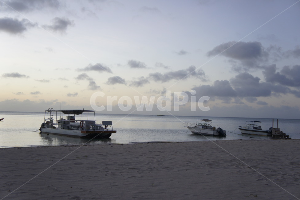 일몰,저녁,하늘,수평선,바다,sea,배,요트,구름,노을,sunset,날씨,vehicle,차량,transportation,교통,boat,보트