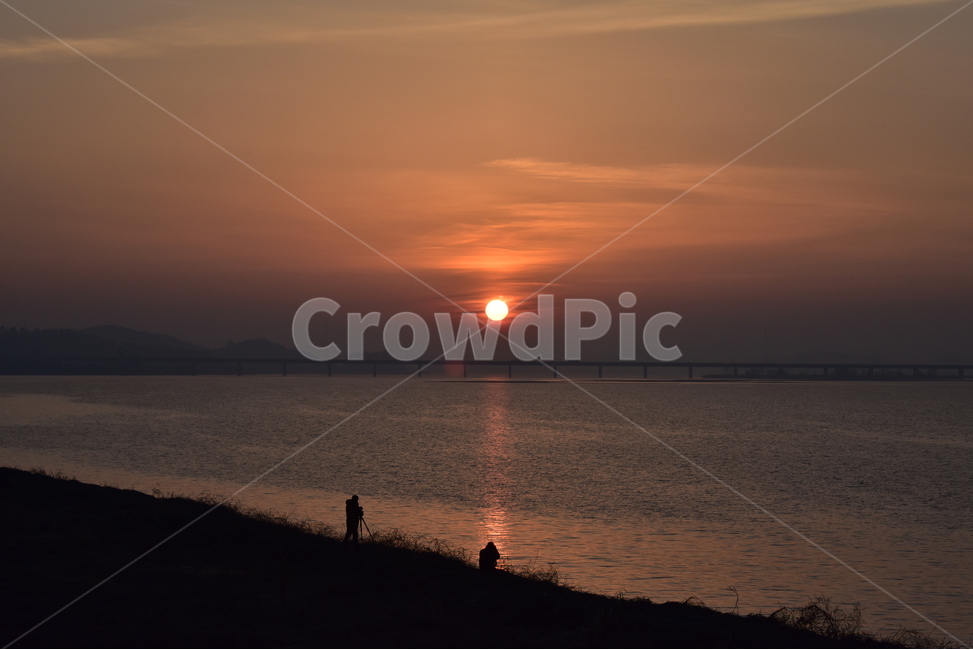 일몰,해질녁,해넘이,저녁노을,석약,sunset,해질물,자연,풍경,nature,landscape,outdoors,옥외,dusk,황혼,sky,하늘,dawn,새벽,red sky,붉은 하늘,sunlight,햇빛