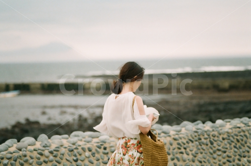 필름사진,제주,여행,바다,스무살,여름,사람,인물,인간,human,person,여성,여자,woman,female,lady,감정표현,기분,feeling,emotion,고독함,외로움,쓸쓸함,우울함,슬픔,lonely,solitary,감성,sensible