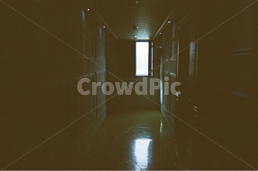 창문,빛,필름사진,건물,실내,필름,공포,호러,무서운,무서움,horror,terror,fear,인테리어,실내디자인,interior design