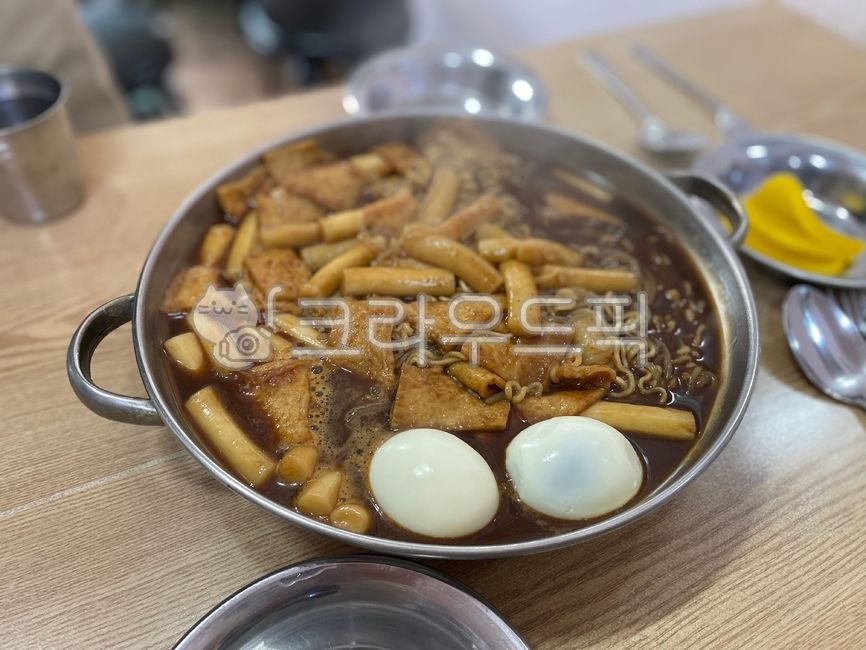 떡볶이,짜장떡볶이,즉석떡복이,쫄떡볶이,라볶이