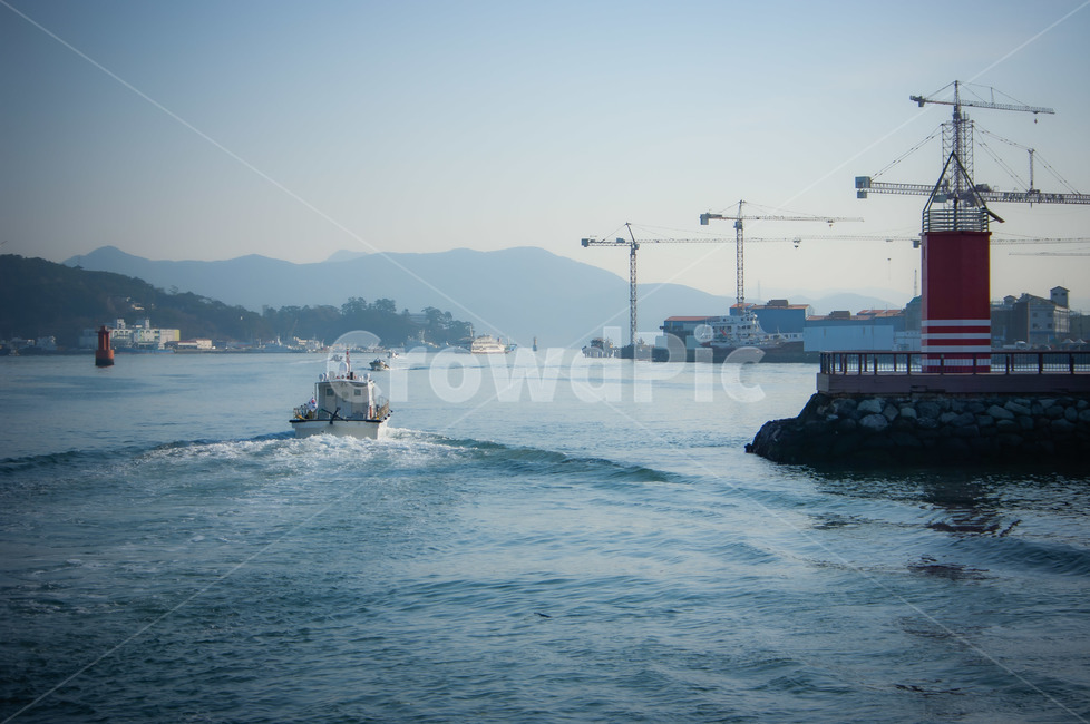 선박,교통,배,등대,통영,통영운하,교통,교통수단,traffic,transportation