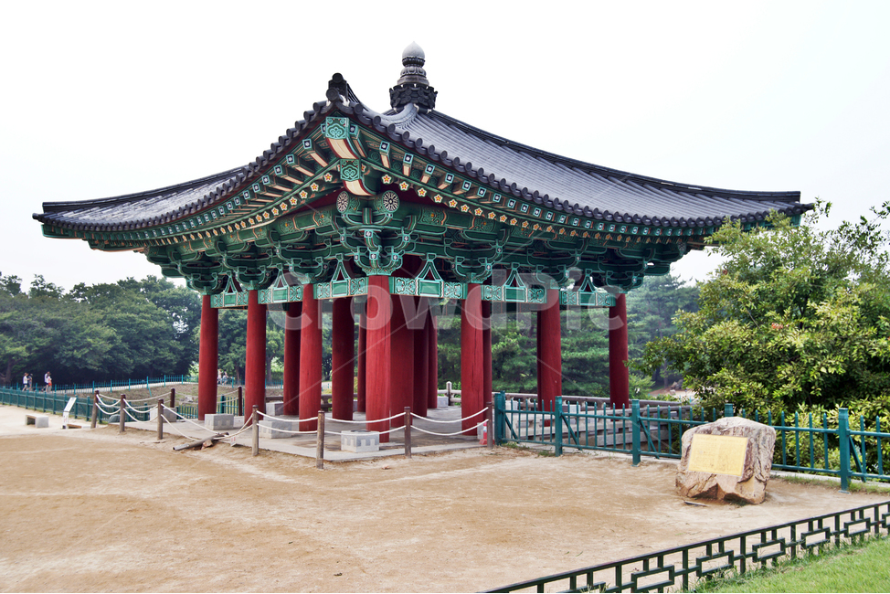안압지,경주,전각,동궁과월지,고건축,신라,유적지,한국전통,한국문화,korean traditional,korean culture,랜드마크,landmark,tourist attraction,한국랜드마크,한국관광지,한국명소,korea landmark,korea tourist attraction,건축물,건물외관,exterior,building,structure,architecture,construction