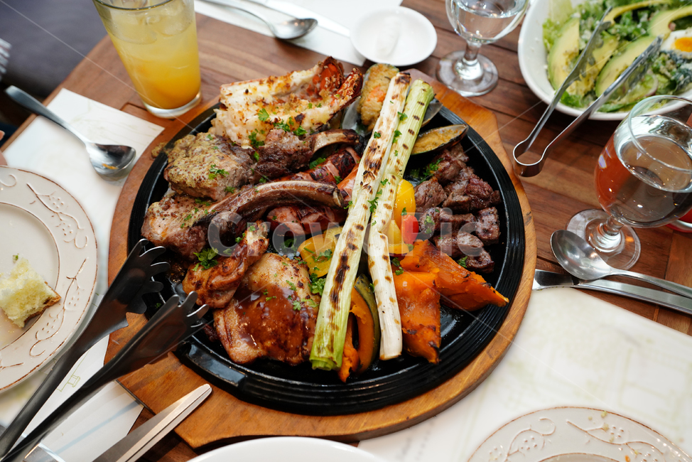 음식,먹방,스테이크,육류,파,고기,외식,식사,안주,소세지,steak,대파,먹거리,푸드,음식,식재료,요리,food,cook,meal,dishes,food reserves,육류,고기,meat,양식,서양음식,서양요리,western food,western dishes,western meal,western cook
