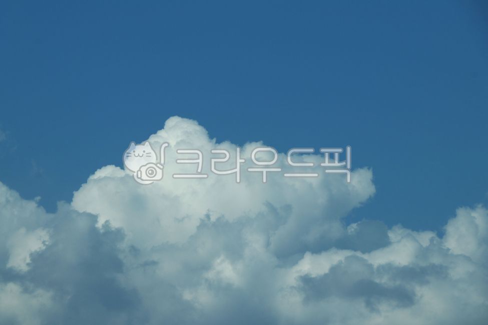 blue sky,skyblue,clear sky,white clouds,aclearsky,Sky blue