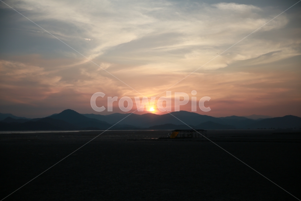 구름,하늘,노을,취미,오막삼,자연,풍경,nature,landscape,outdoors,옥외,sky,dusk,황혼,dawn,새벽,red sky,붉은 하늘,sunset,일몰