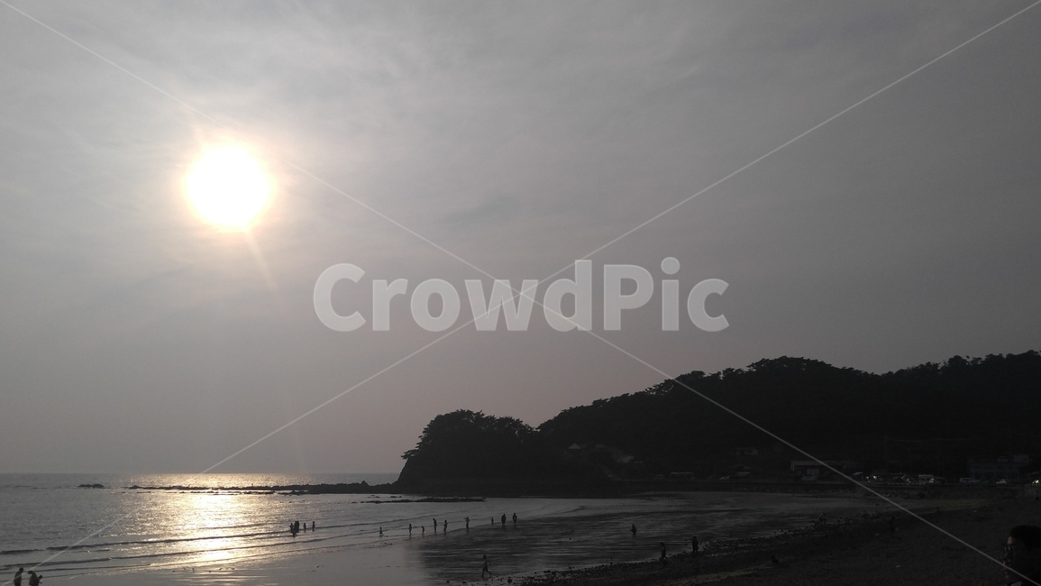 바다,산,하늘,햇빛,구름,파도