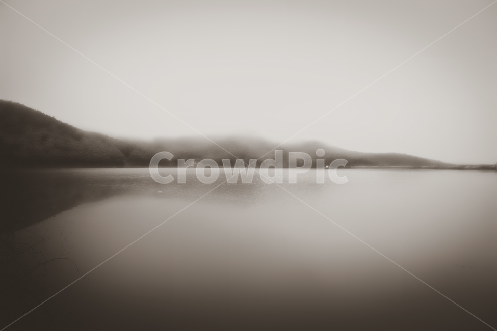 river,나들이,강,저수지,평화,자연,풍경,nature,landscape,한국자연풍경,한국자연경관,korea nature landscape,흑백,모노톤,monochrome,black and white,fog,안개