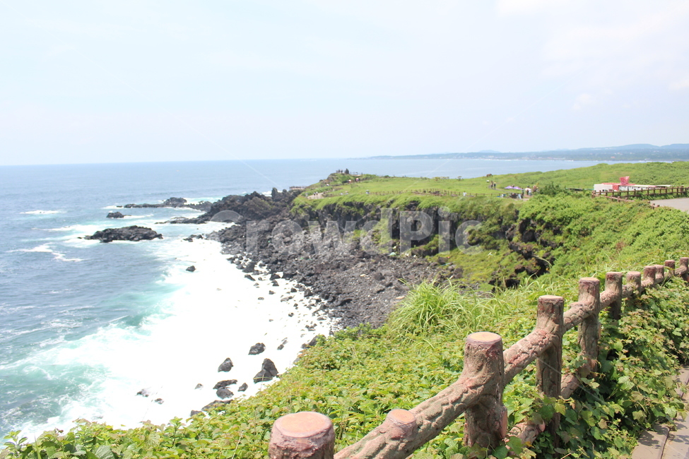 제주,제주도,해변,바다,감성사진,sea,beach,자연,풍경,nature,landscape,한국자연풍경,한국자연경관,korea nature landscape,제주도,jeju,jeju island,promontory,곶,water,물,shoreline,해안선