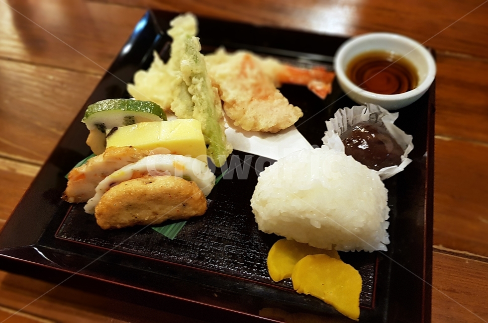일본식,일본,일본음식,튀김,주먹밥,후쿠오카,맛집,음식,식재료,요리,food,cook,meal,dishes,food reserves,일식,일본음식,일본요리,Japanese food,Japanese dishes,Japanese meal,Japanese cook