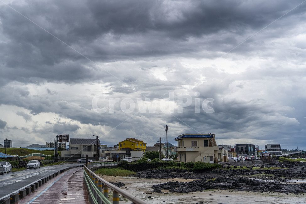 제주도,제주동부,세화,구좌,구름,nature,자연,cloud,비오는날,rainy,도로,건물,길