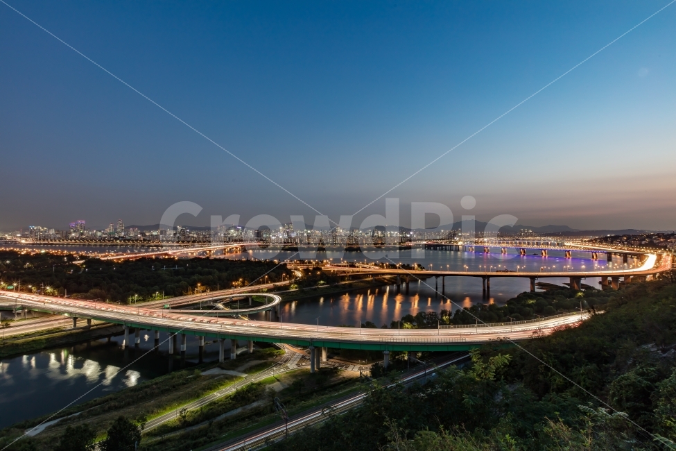 응봉산,개나리공원,성수대교,한강야경,동호대교,일몰,도시,풍경,city,landscape,교통,교통수단,traffic,transportation,야경,밤,nightscape,night,road,도로,freeway,고속 도로