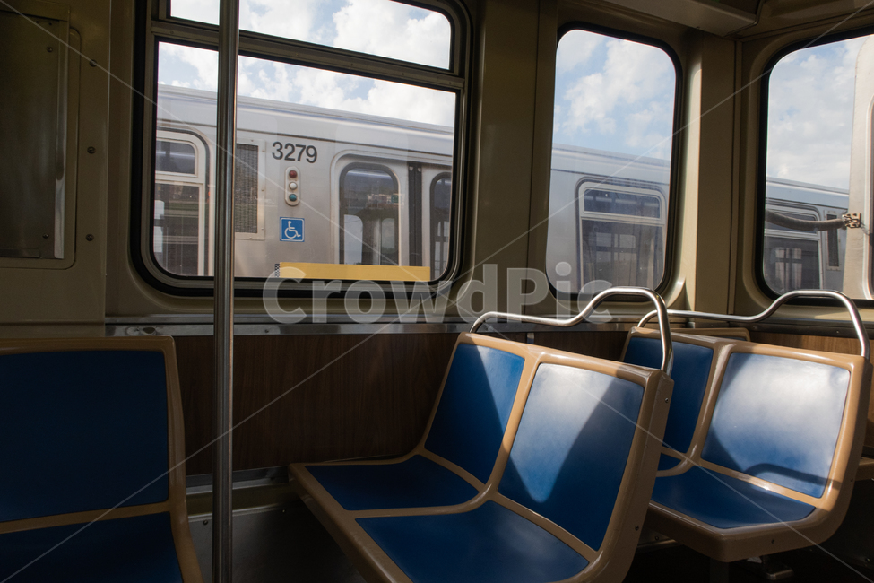 실내,전철,지하철,시카고,일리노이,ctablueline,대중교통,subway,interior,publictransportation,chicago,illinois,unitedstates,미국,교통,urban,미국여행,시카고여행,교통,교통수단,traffic,transportation