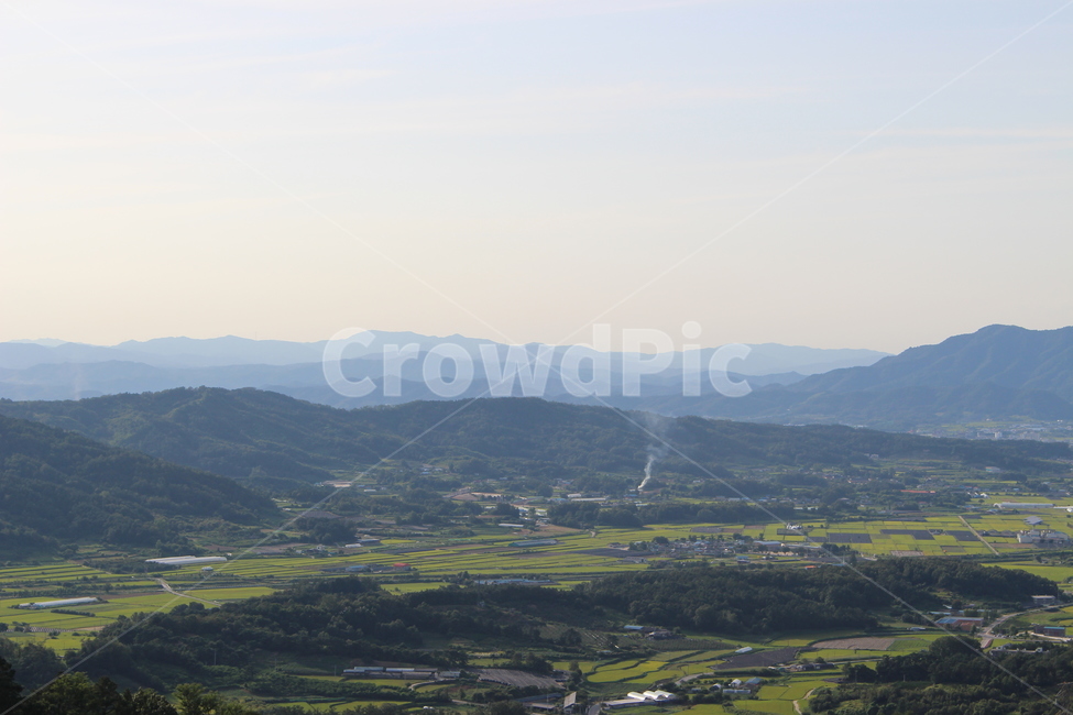 마을,정겨움,연기,village,affectionate,smoke,자연,풍경,nature,landscape,시골,마을,country,rural,town,scenery,outdoors,옥외,경치,mountain,산,mountain range,산맥,slope,경사