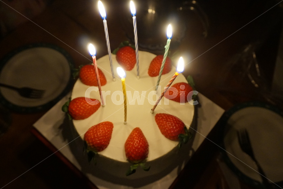 생일,케이크,케잌,생일케이크,촛불,기념일,축하,anniversary,congratulation,celebrate,celebration,음식,식재료,요리,food,cook,meal,dishes,food reserves,디저트,간식,후식,dessert,snack