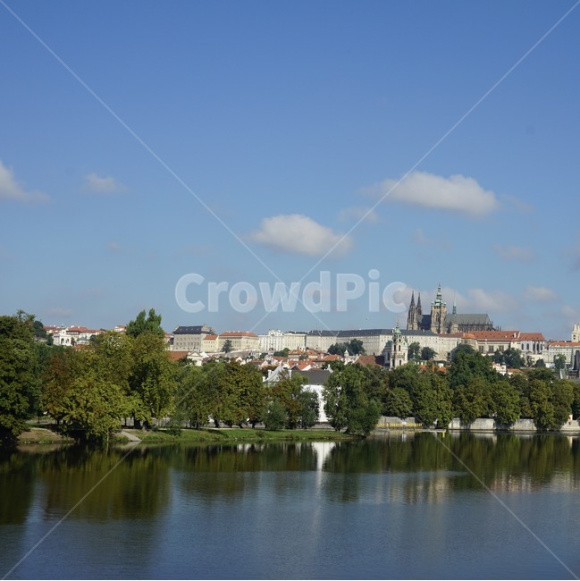 프라하,praha,체코,czechrepublic,유럽,europe,관광,관광명소,touristattraction,nature,자연,outdoors,옥외,water,물,강,lake,하늘,sky,구름,cloud,비침,경치,landscape