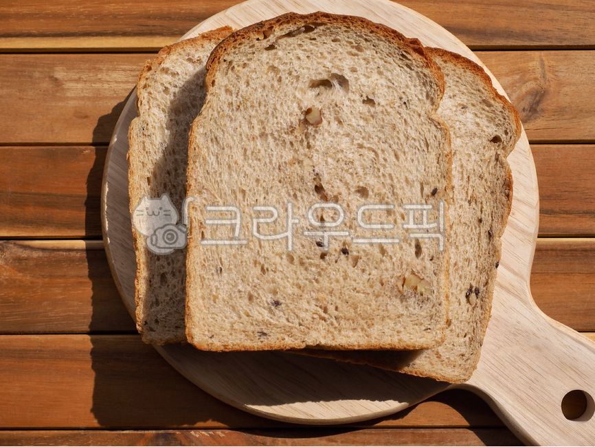 통밀빵,통밀식빵,식빵,빵,제과,제빵,음식,베이커리,식사,배경,bread,confectionery,baking,food,bakery,meal,background,웰빙,웰빙음식,갈색,wholewheatbread,wellbeing,wellnessfood,brown