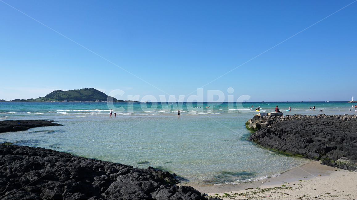 제주,제주도,바다,해변,협재해수욕장,풍경,자연,landscape,beach,sea,jeju,자연,풍경,nature,landscape,해변,바다,beach,sea,제주도,jeju,jeju island,사람들,대중,군중,other people,crowd,promontory,곶,land,땅,outdoors,옥외,water,물,shoreline,해안선,ocean,대양