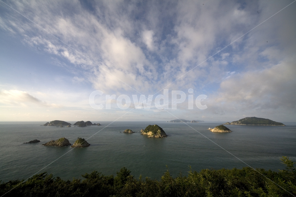 자연,바다,구름,섬,배,운해,경남,자연,풍경,nature,landscape,한국자연풍경,한국자연경관,korea nature landscape,outdoors,옥외,land,땅,water,물,shoreline,해안선,sea,ocean,대양,coast,연안,island