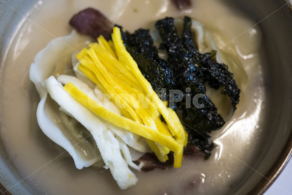 떡국,한국음식,계란,설날,명절,명절음식,설날음식,전통음식,음식,식재료,요리,food,cook,meal,dishes,food reserves,한식,한국음식,한국요리,korean food,korean dishes,korean meal,korean cook