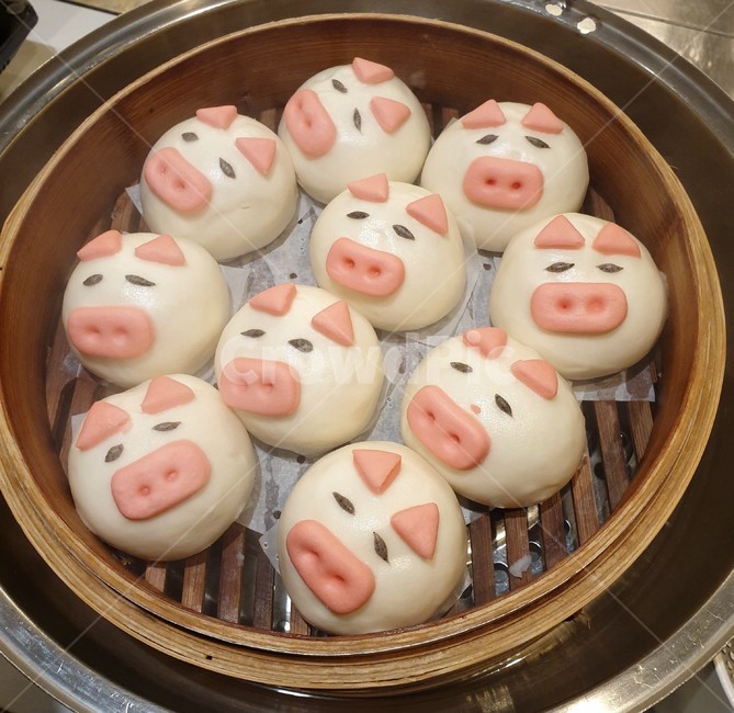 sweets,confectionery,과자,디저트,dessert,음식,food,pig,돼지,만주,음식,식재료,요리,food,cook,meal,dishes,food reserves