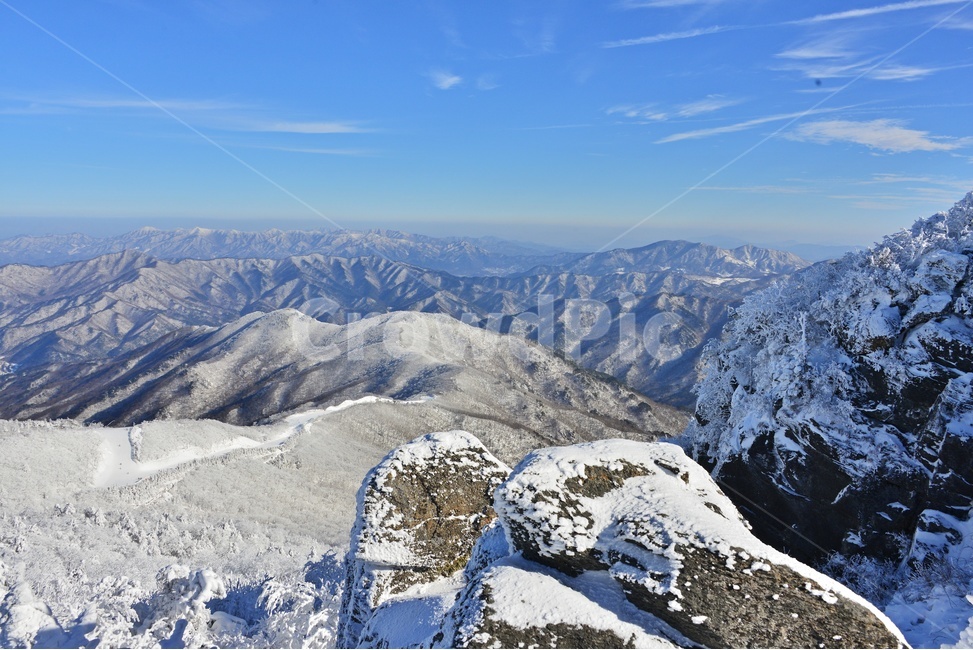 glacier,빙하,ice,빙,snow,nature,자연,landscape,경치,outdoors,옥외,향적봉,scenery,풍경,mountain,산,경관,무주,덕유산,설천봉,상제루,덕유산설경,상고대,눈,겨울,계절,중봉,겨울,계절,winter,season,자연,풍경,nature,landscape