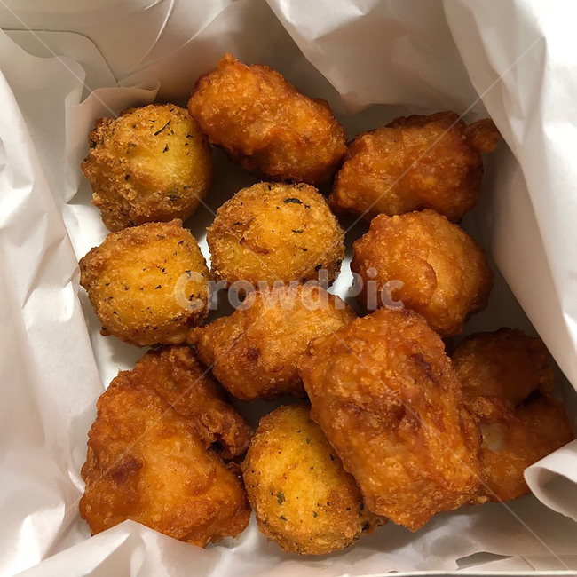 치킨볼,치즈볼,치킨,음식,dishes,야식,먹방,튀김,요리,food,chicken,takeout,meal,식사,포장
