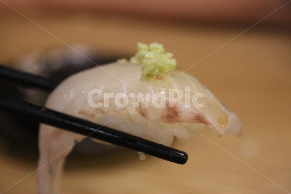 생선초밥,초밥,광어초밥,광어사시미,광어회,회,생선회,사시미,광어스시,고급,스시,생선요리,해산물,해물,신선한,저녁식사,회식,식사,맛있는,싱싱한,바다,바다요리,한국,한국음식,물고기,컬러,일식,생선,바다음식,일본음식,요리,점심,점심식사,저녁,밥,쌀,음식,식재료,요리,food,cook,meal,dishes,food reserves,일식,일본음식,일본요리,Japanese food,Japanese dishes,Japanese meal,Japanese cook