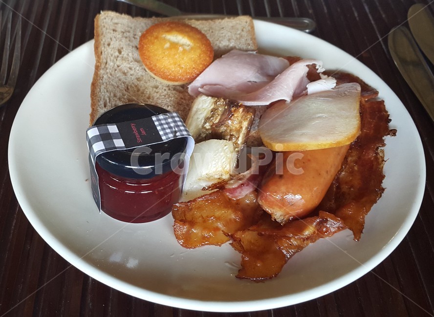 조식,토스트,딸기잼,베이컨,소세지,음식사진,먹스타그램,오늘의메뉴,맛집,맛집추천,음식기록,일상기록,푸드스타그램,음식스타그램,미식,한끼식사,외식메뉴,집밥,요리사진,플레이팅,푸짐한한상,맛있는한끼,식사시간,맛집투어,먹방,식단관리,야식,점심메뉴,저녁메뉴,간식타임,푸드사진,일상공유,음식취향,한식양식,음식,식재료,요리,food,cook,meal,dishes,food reserves,아침식사,조식,브런치,breakfast,brunch
