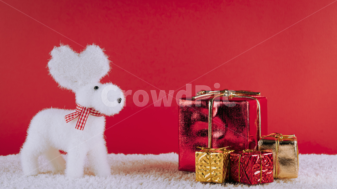 크리스마스,크리스마스배경,루돌프인형,선물상자,christmas,christmasgift,겨울,background,루돌프,골드,금색,빨강,red,white,데코레이션,휴일,휴가,새해,12월,25일,메리크리스마스,성탄절,merry christmas