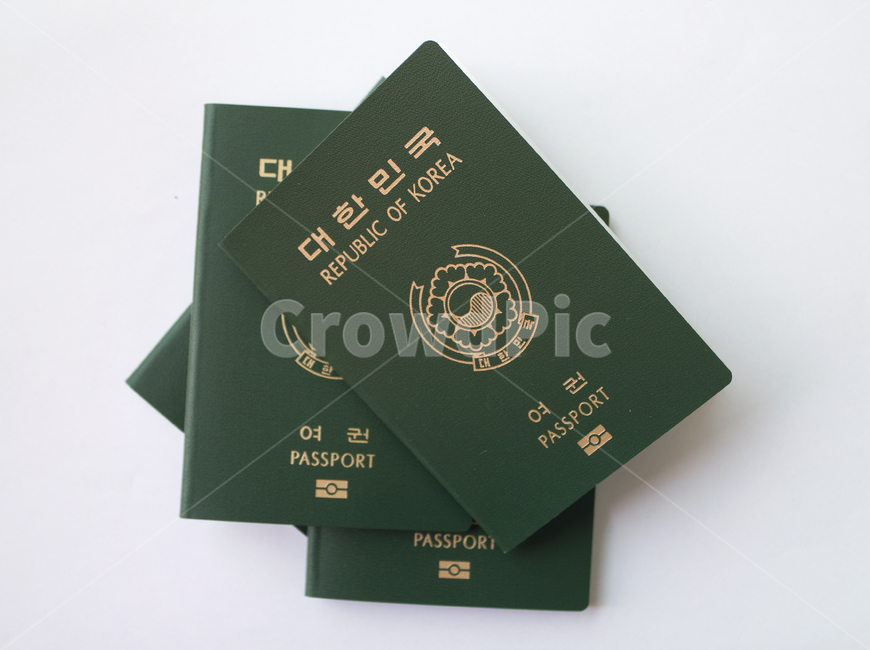 여권,한국여권,passport,대한민국여권,id,사물,물건,business,card,citizen,emigration,identification,identity,international,korea,pass,republicofkorea,security,한국,대한민국,클로즈업,탑앵글,탑뷰,탑,흰배경,쌓기,많은,여행,휴가,traveling,vacation,trip