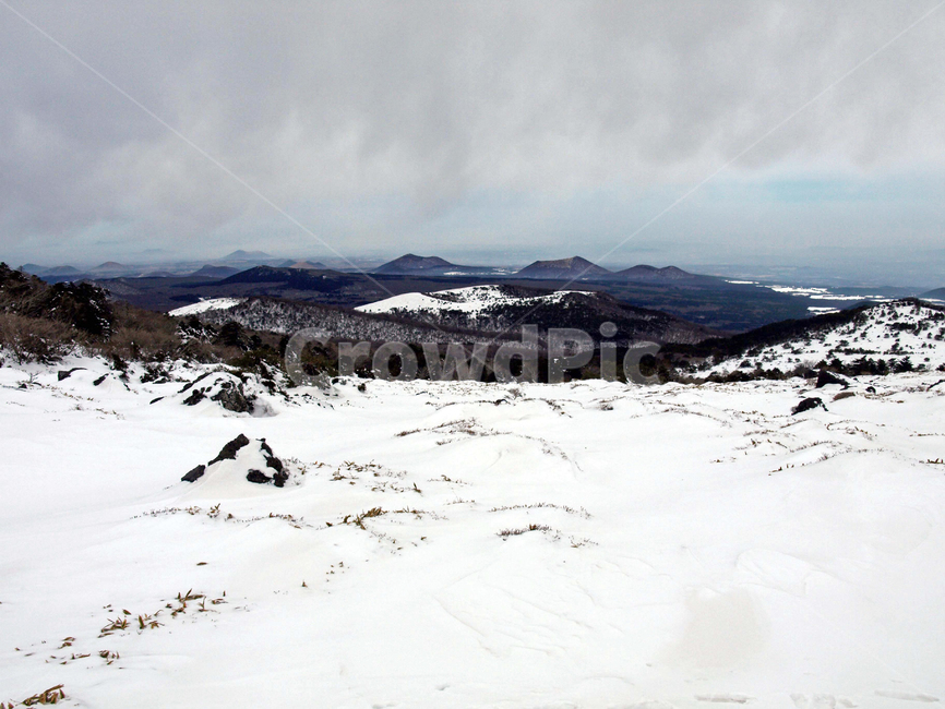 어리목,한라산,제주도,겨울산,겨울,설화,눈,설경,오름,겨울,계절,winter,season,자연,풍경,nature,landscape,한국자연풍경,한국자연경관,korea nature landscape,제주도,jeju,jeju island,outdoors,옥외,plateau,고원,scenery