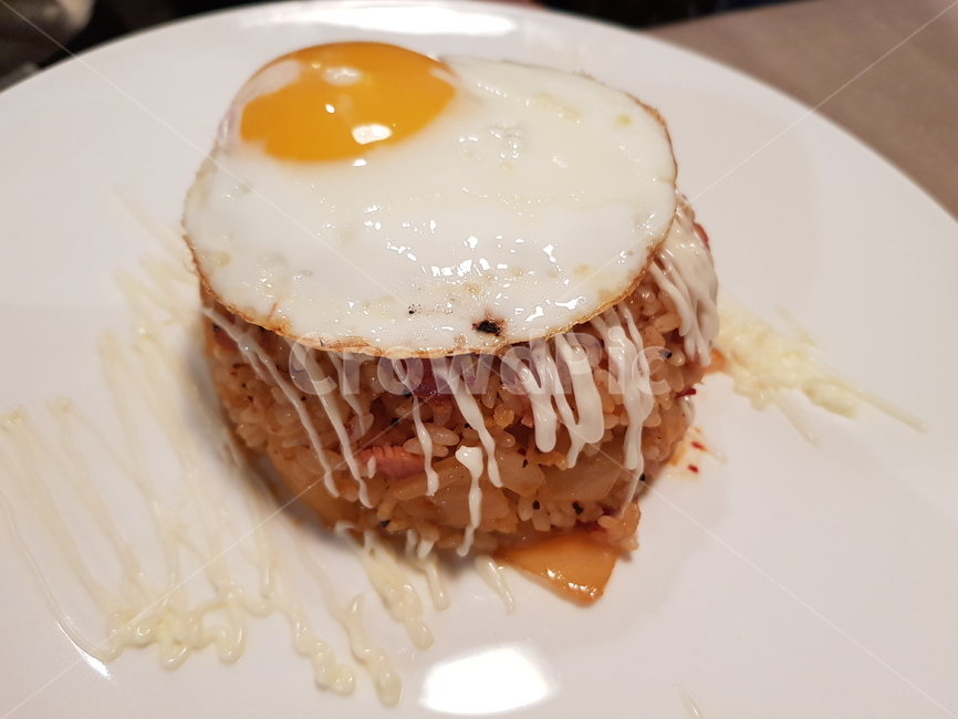 김치볶음밥,저녁식사,저녁밥,계란후라이,식당,메뉴,볶음밥,맛집