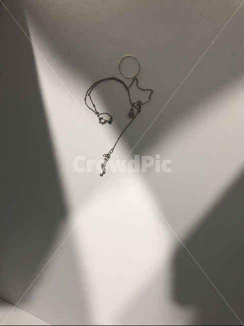 반지,목걸이,ring,choker,그림자,감성,shadow