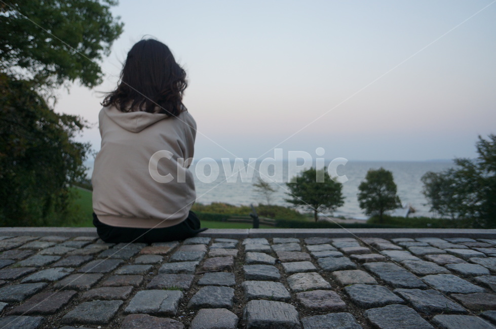 뒷모습,여자뒷모습,외로운,사색하는,lonely,해질녘