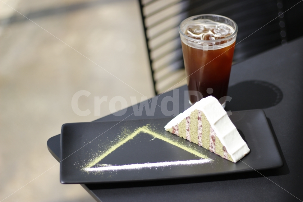 케이크,녹차,슈가파우더,플레이팅,데코,데코레이션,장식,coffee,cafe,dessert,food,beverage,커피,카페,드립커피,음료,아메리카노,바리스타,barista,음식,식재료,요리,food,cook,meal,dishes,food reserves,빵,bread,디저트,간식,후식,dessert,snack,커피,카페,coffee,cafe