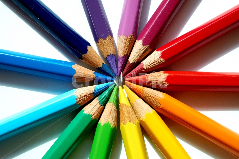 navy blue,color,yellow,hues,space,empty,red,graduation,colored,art,green,gradient,colored pencil,pencil,tool,orange,pointed,rainbow,blue,various,background,purple,circle,colorful